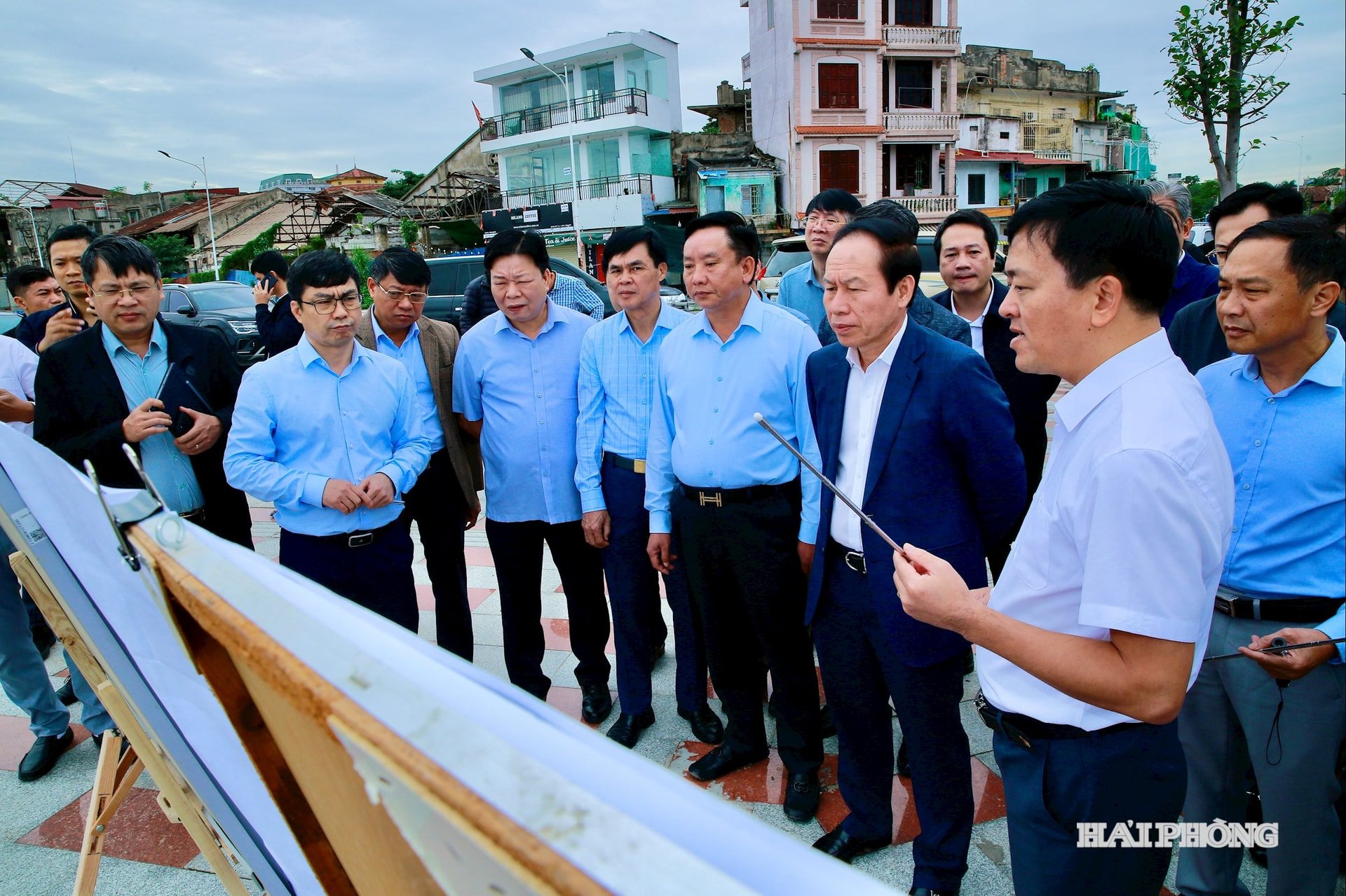 Chung tay bảo vệ nguồn nước sông Rế