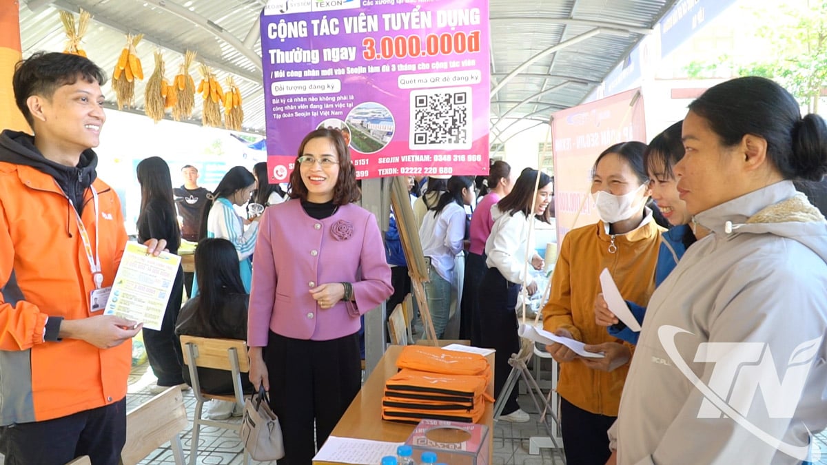 Kết nối doanh nghiệp với người lao động tại xã Phượng Tiến