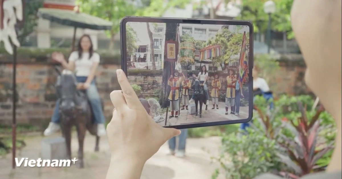 Trải nghiệm di sản số 'Việt Nam diệu sử' tại Di tích Văn Miếu-Quốc Tử Giám
