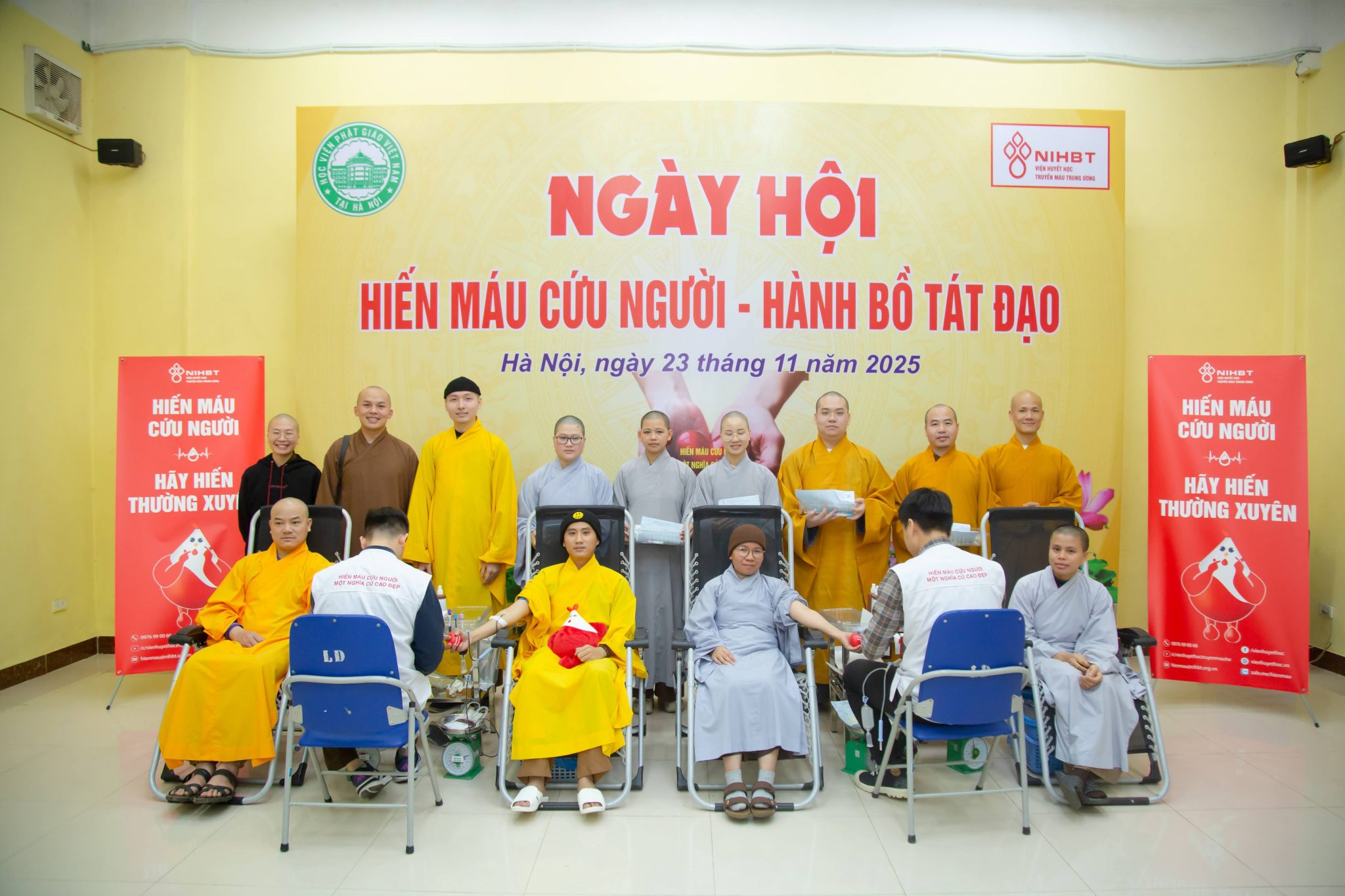 Ngày hội ‘Hiến máu cứu người - Hành Bồ Tát đạo’, hướng về đồng bào miền Trung, Tây Nguyên bị ảnh hưởng mưa lũ- Ảnh 6.