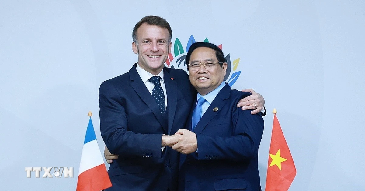 Thủ tướng Phạm Minh Chính gặp Tổng thống Pháp và Tổng Thư ký OECD