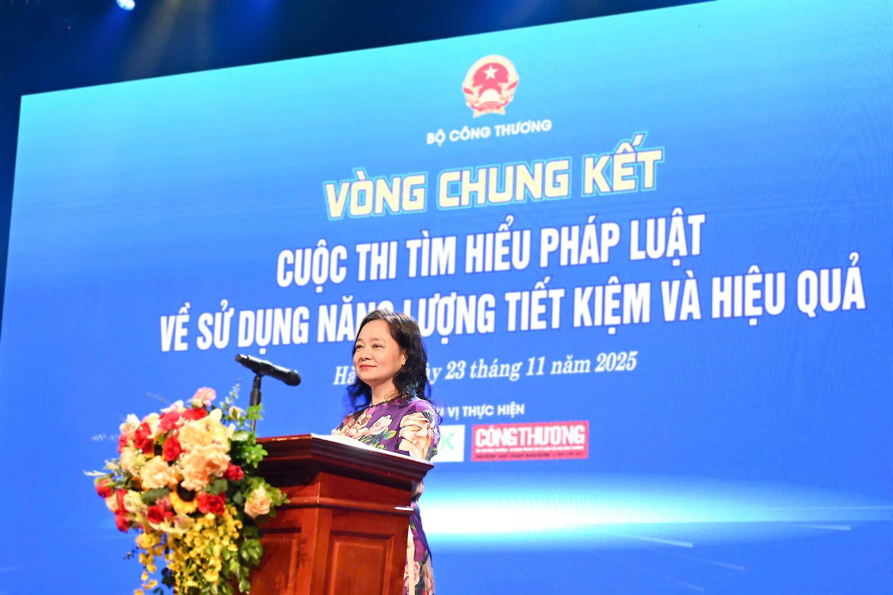 Mme Nguyen Thi Lam Giang a prononcé le discours d'ouverture.