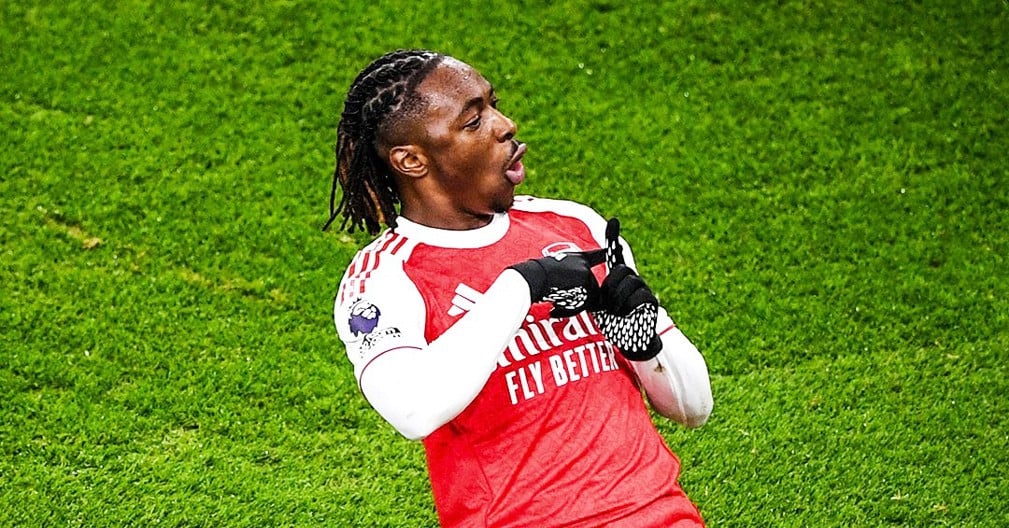 Eze lập hat-trick, Arsenal đè bẹp Tottenham