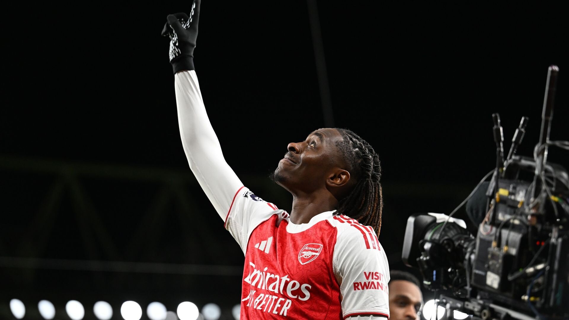 resources_premierleague_pulselive_com 2025 11 23T180712Z_751906642_UP1ELBN1EBZXV_RTRMADP_3_FOTBAL ANGLIA ARS TOT.jpg