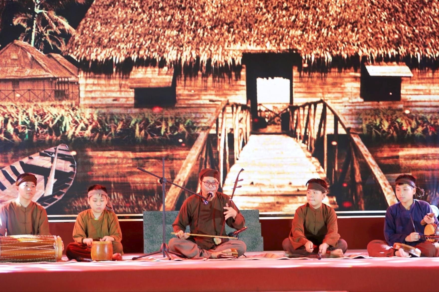 Tỏa sáng miền di sản Hải Phòng qua nghệ thuật biểu diễn