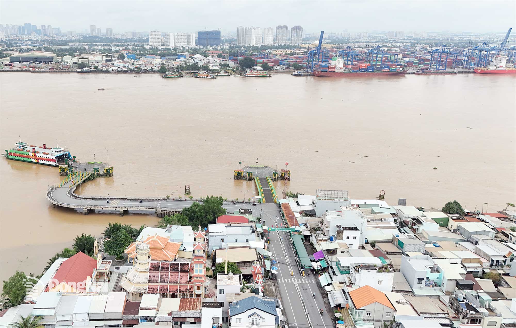Dong Nai tartomány és Ho Si Minh-város együttműködik a Cat Lai hídépítési projekt felgyorsítása érdekében. Fotó: Pham Tung