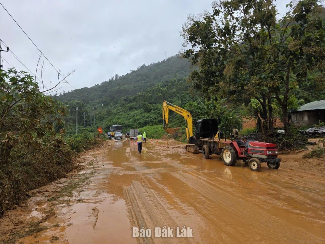 A chuva e as inundações prejudicaram o trânsito na comuna, causando congestionamentos.  Dificuldade de locomoção