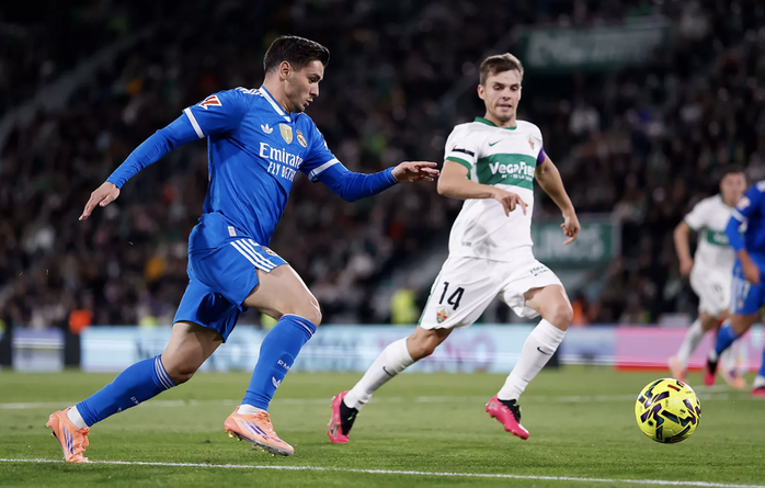 Jude Bellingham ayuda al Real Madrid a recuperar el primer puesto en La Liga - Foto 3.