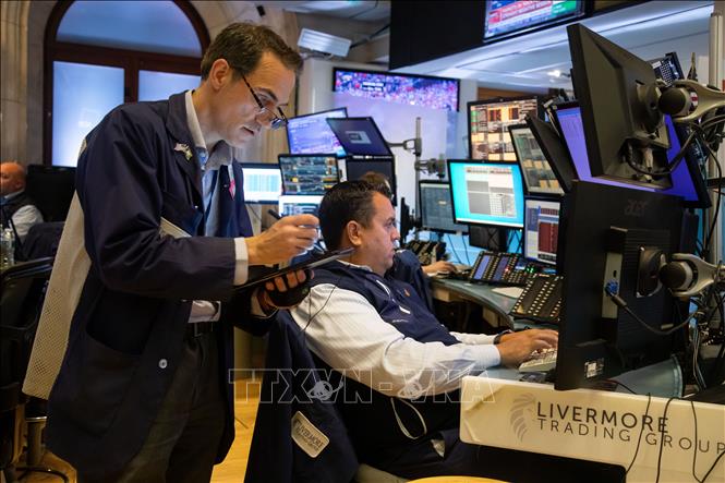 Áp lực kép đè nặng lên chứng khoán Mỹ khi bước vào mùa lễ hội cuối năm