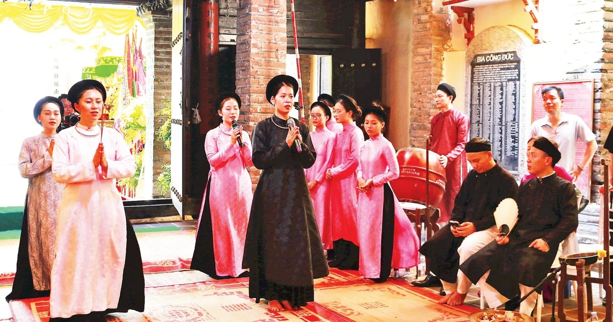 Hồi sinh canh hát cửa đình