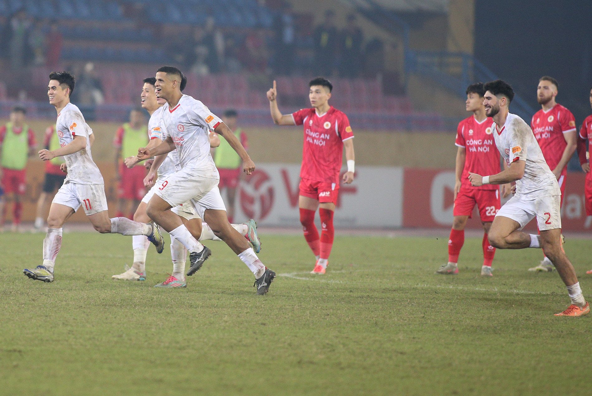 ស្លាកសញ្ញា Viettel 9.JPG