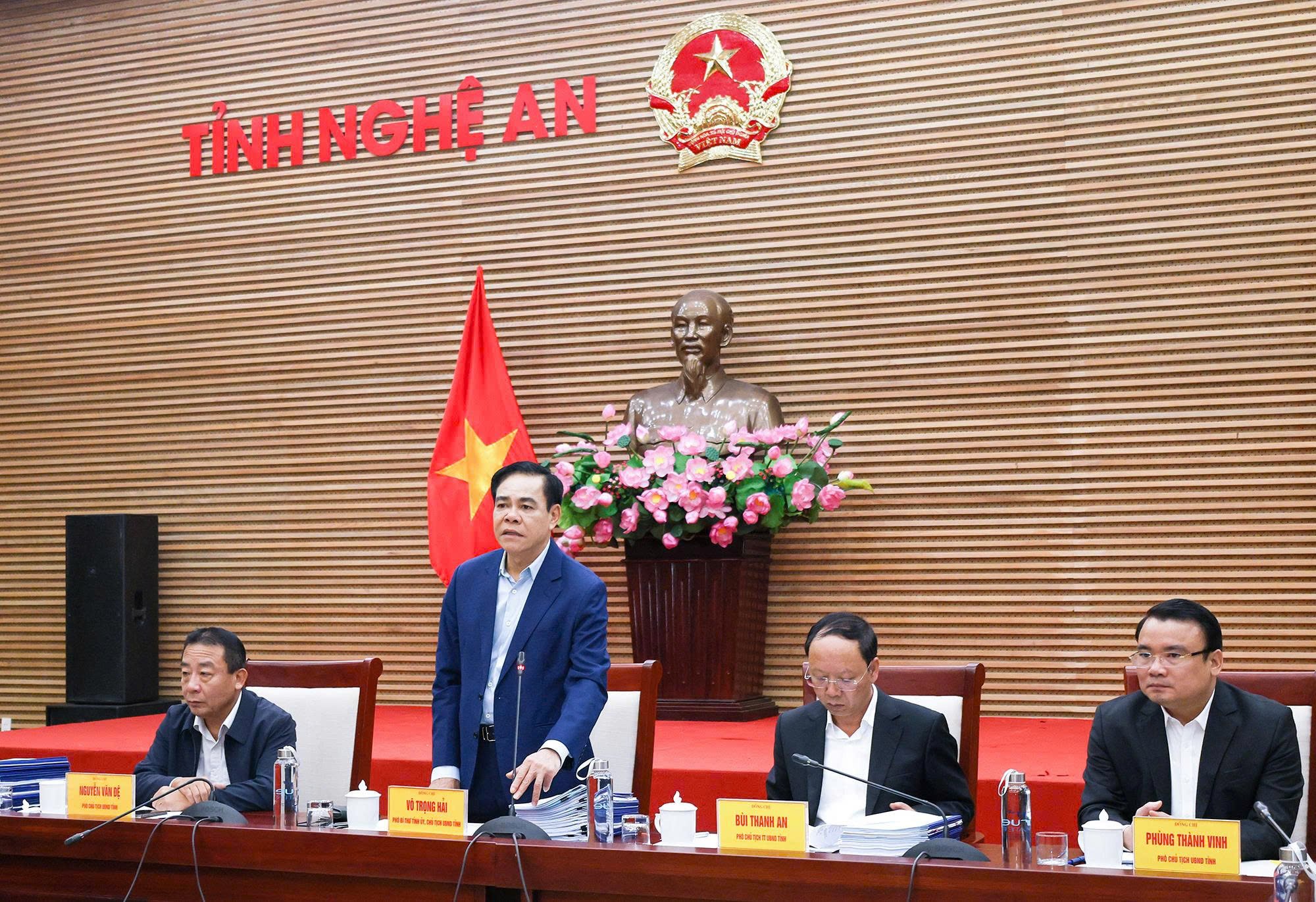 ພາສາອັງກິດ: ຂ່າວ