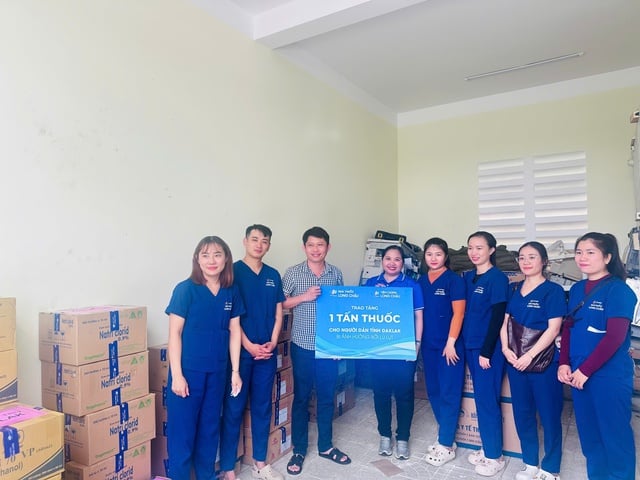 Long Châu hướng về miền Trung, khẩn cấp hỗ trợ thêm 3 tấn thuốc cho người dân- Ảnh 5.