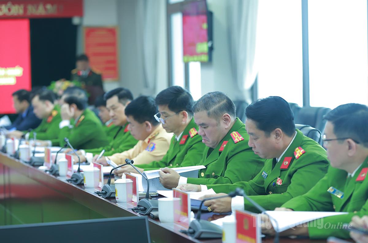 Conducătorii Departamentului de Poliție au participat la ceremonia de lansare.