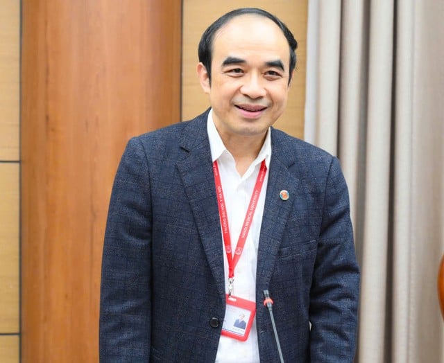 សេចក្តីព្រាងច្បាប់ស្តីពីឧត្តមសិក្សា៖ ក្រសួងសុខាភិបាលគ្រប់គ្រងការបណ្តុះបណ្តាលឯកទេស - តម្រូវការជាមុនដើម្បីធានាសុវត្ថិភាពអ្នកជំងឺ - រូបថត ១. Dự thảo Luật Giáo dục đại học: Bộ Y tế quản lý đào tạo chuyên sâu - điều kiện tiên quyết bảo đảm an toàn người bệnh- Ảnh 1.