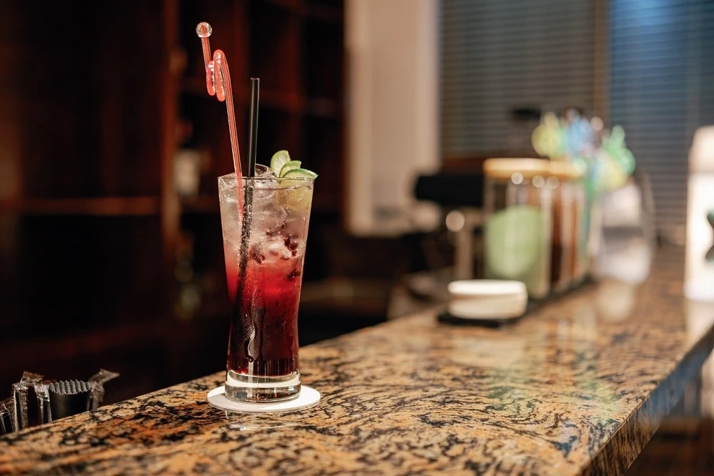 LAMORI v noci: Dialog mezi džunglí a vesmírem