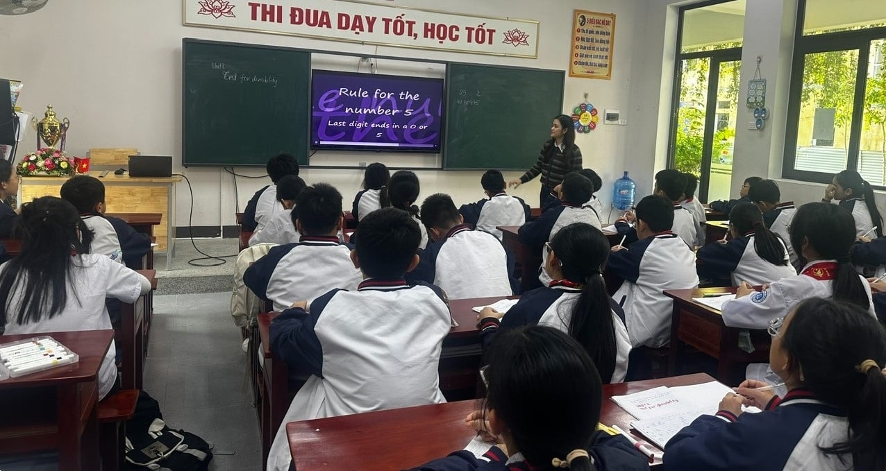 Ngôi trường ở Hà Tĩnh dạy Toán bằng tiếng Anh cho toàn bộ học sinh