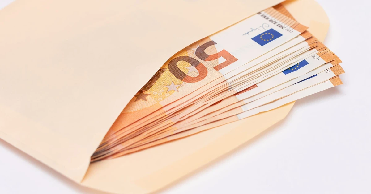 Từ khách sạn 5 sao tới phong bì đầy tiền: Hé lộ về một phi vụ lừa đảo Bitcoin khó tin