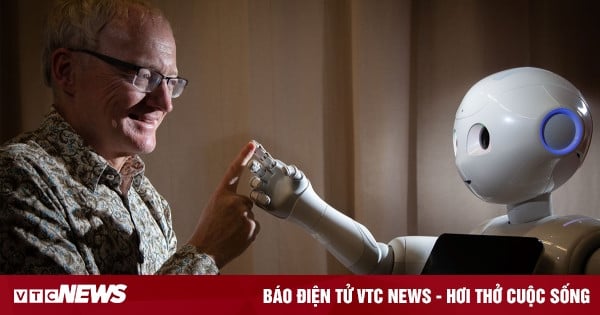 Các nhà tiên phong chia sẻ tại Tọa đàm Đạo đức và An toàn AI VinFuture