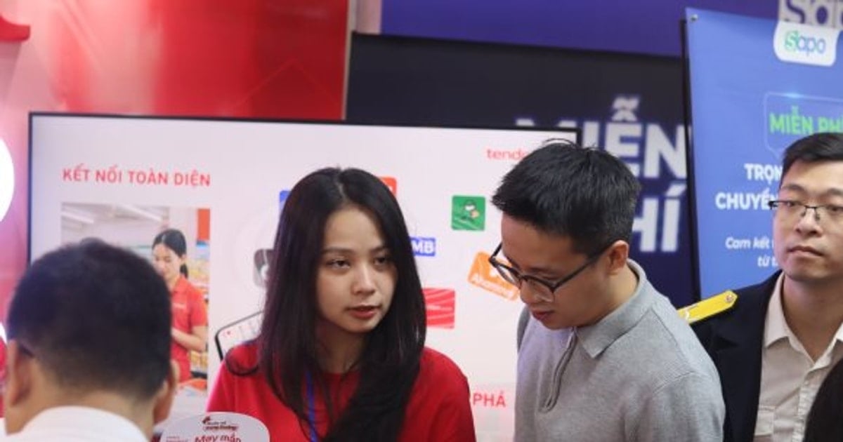 Viettel đồng hành cùng Cục Thuế TP. Hà Nội hỗ trợ hộ kinh doanh chuyển đổi từ thuế khoán sang kê khai