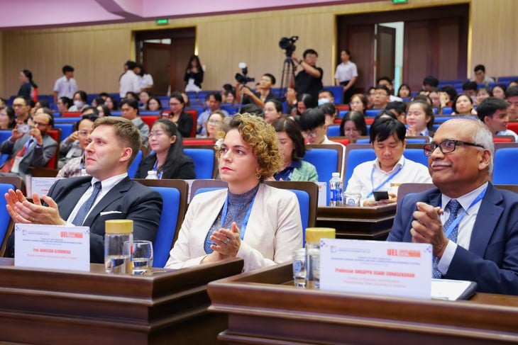 Chuyên gia: AI gây áp lực thay đổi mạnh mẽ đào tạo logistics- Ảnh 2.