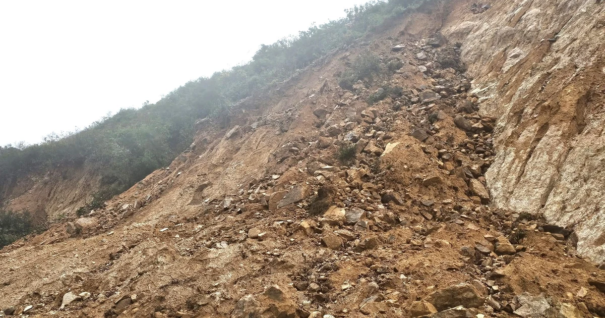 Mưa lũ gây hư hỏng nặng về hạ tầng đô thị và hàng hóa của doanh nghiệp