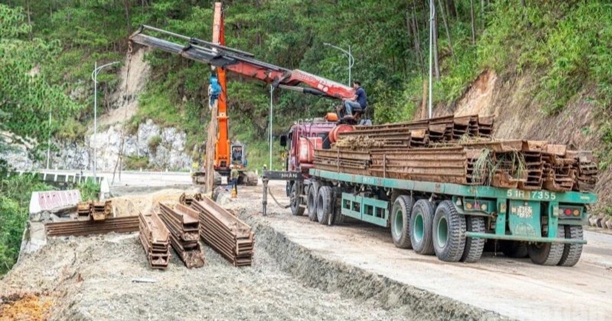 Ứng cứu, khắc phục sạt lở tại đèo Prenn