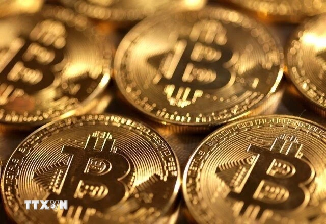 Bitcoin đảo chiều phục hồi nhẹ sau cú lao dốc đột ngột