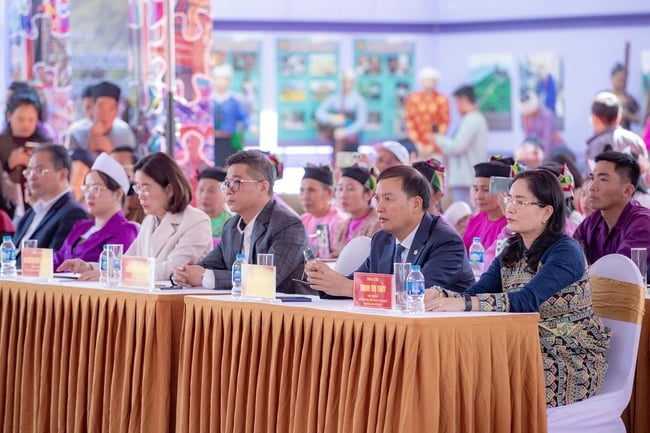 Ngày hội Văn hóa dân tộc Mường lần II: Thành công rực rỡ, đậm dấu ấn văn hóa và đoàn kết - Ảnh 1.