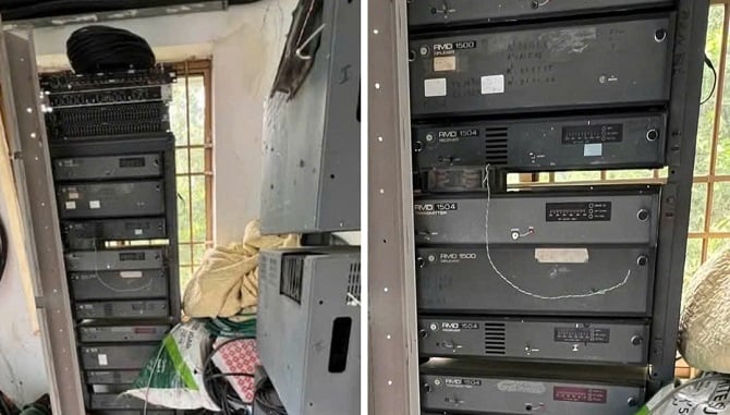 1. Thiết bị công nghệ bưu chính viễn thông của Thổ Châu thời kỳ 1990 lạc hậu nhưng vẫn đảm bảo thông tin liên lạc, nay còn lưu giử tại đảo.