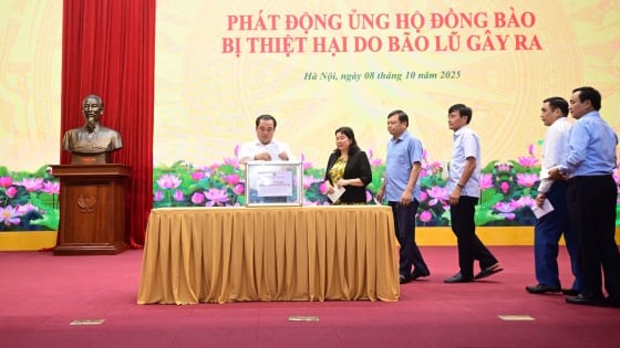 Bộ Nông nghiệp và Môi trường tiếp tục ủng hộ đồng bào vùng bão lũ