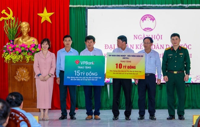 VPBank hỗ trợ lãi suất cho khách hàng và ủng hộ đồng bào bị ảnh hưởng bởi bão lũ