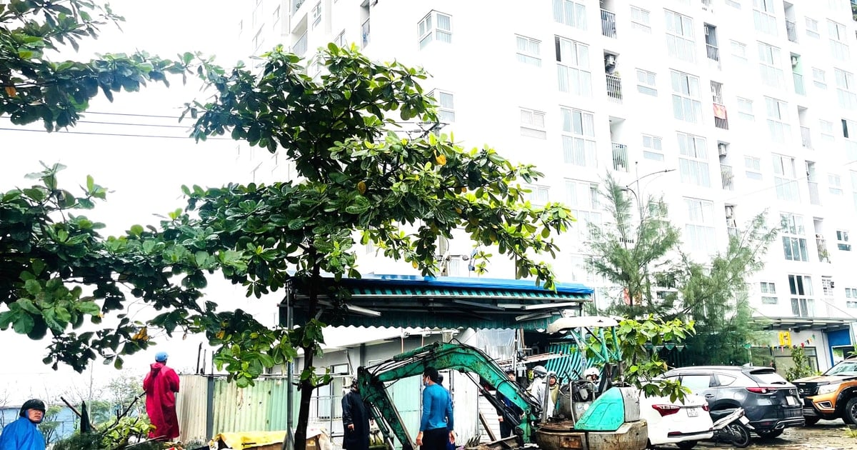 Phường Liên Chiểu tháo dỡ công trình, hàng quán lấn chiếm vỉa hè