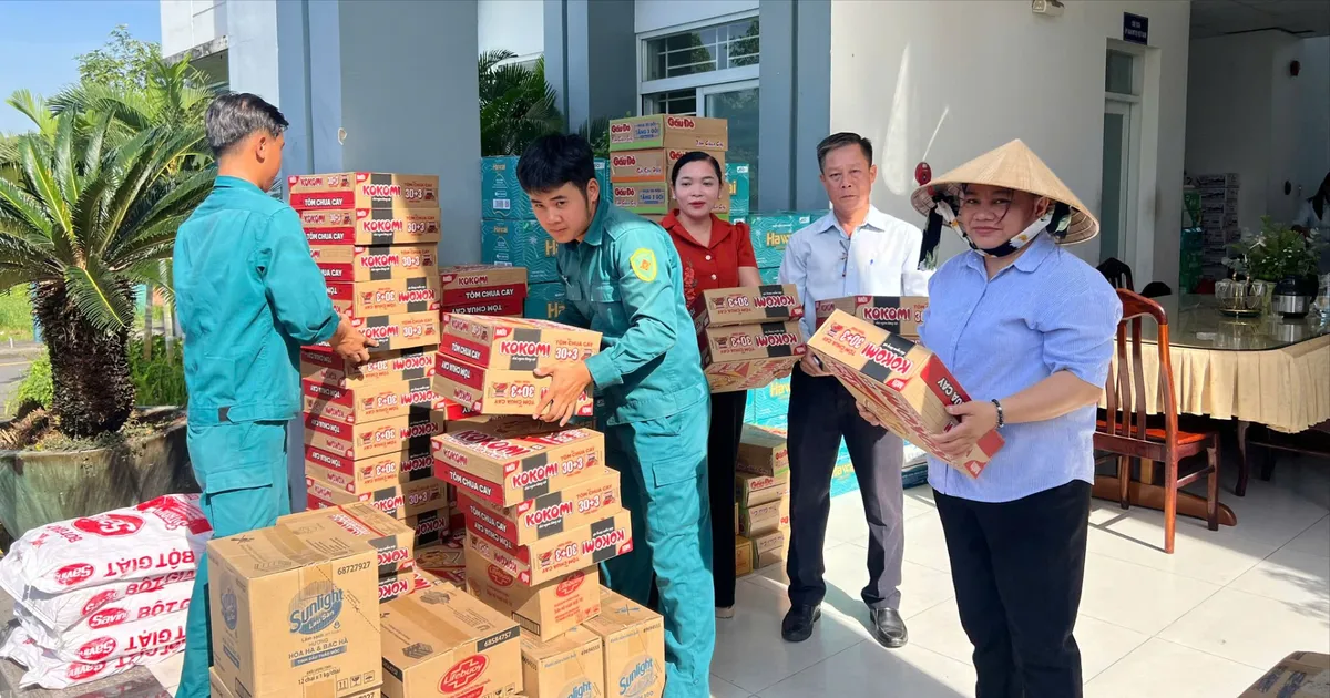 Các xã, phường chung tay vì đồng bào miền Trung