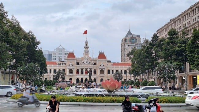 Thành phố Hồ Chí Minh đón 8,5 triệu lượt khách quốc tế đến trong năm 2025 - Ảnh 1.