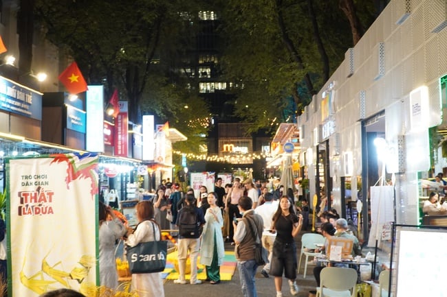 Thành phố Hồ Chí Minh đón 8,5 triệu lượt khách quốc tế đến trong năm 2025 - Ảnh 3.