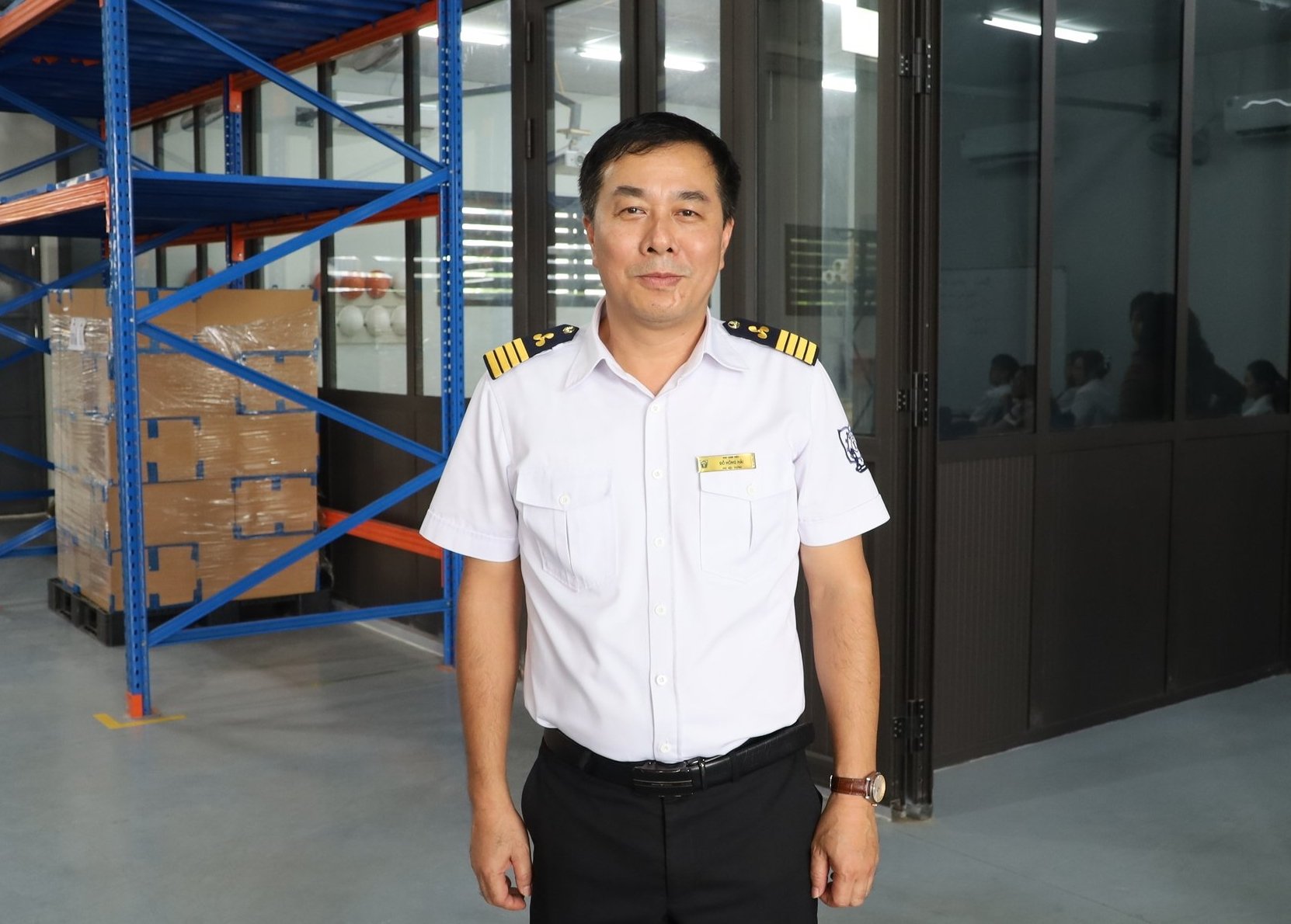 Ông Đỗ Hồng Hải, Phó Hiệu trưởng Trường MIC1, cho biết, nhà trường luôn tạo điều kiện thuận lợi để nữ sinh và người khuyết tật có thể tham gia ứng tuyển. Ảnh: Phương Linh.