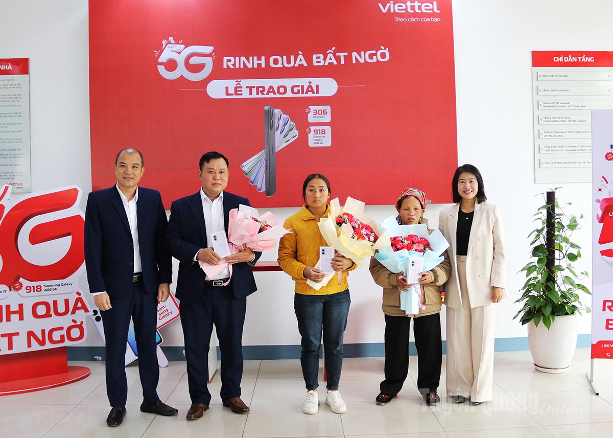 Viettel Tuyên Quang trao thưởng chương trình “Lướt 5G – Rinh quà bất ngờ”