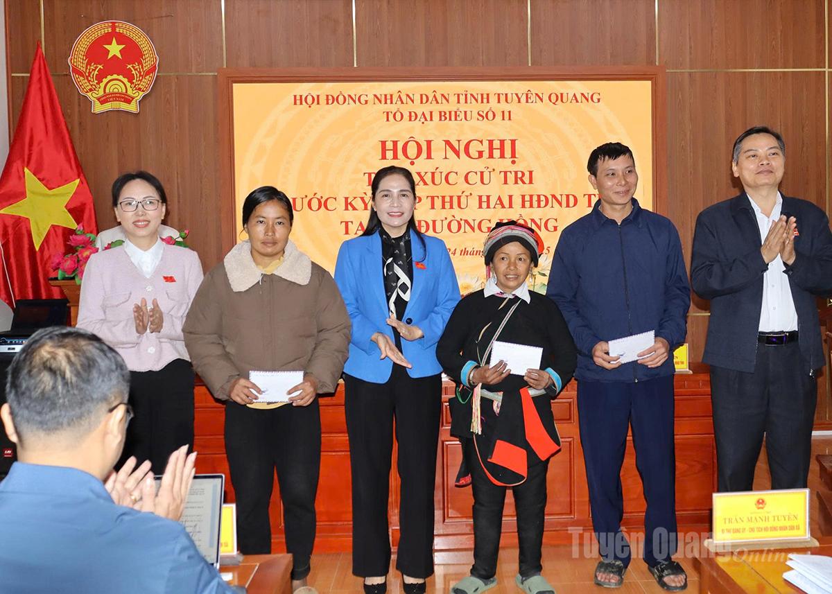 Tổ đại biểu số 11 HĐND tỉnh tiếp xúc cử tri tại xã Đường Hồng và Yên Cường