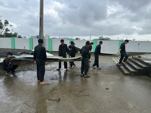 Cảnh sát cơ động Công an Tây Ninh chi viện tỉnh Gia Lai khắc phục hậu quả mưa, lũ