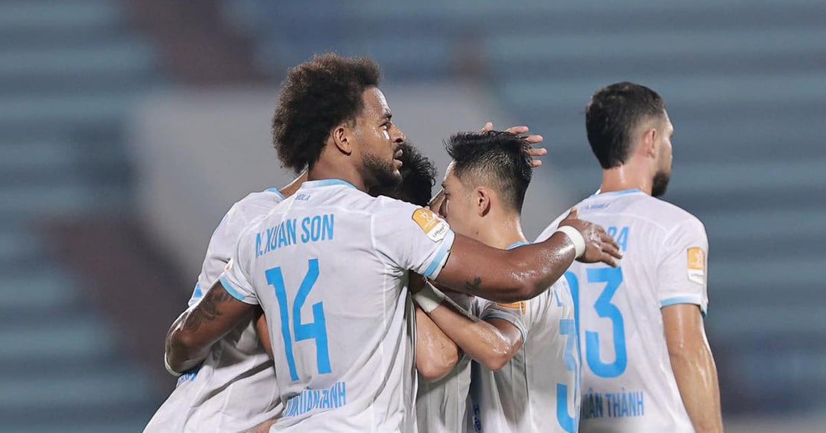 Xuân Son lần đầu đá trọn 90 phút sau 11 tháng, tân HLV Nam Định nói điều cực bất ngờ