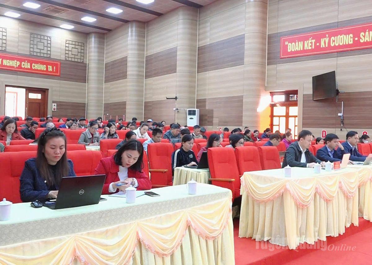 Tổ Đại biểu số 14 HĐND tỉnh Tuyên Quang tiếp xúc cử tri tại xã Bắc Quang