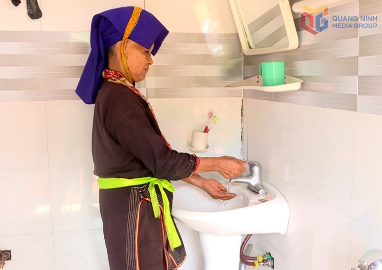 বা চে কমিউনের জাতিগত সংখ্যালঘুদের দৈনন্দিন জীবনে বিশুদ্ধ পানির সুযোগ রয়েছে।