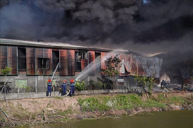 Hải Phòng: Dập tắt vụ cháy lớn tại nhà xưởng chứa nhiều vật liệu