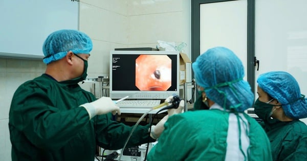 Hai bệnh nhân thoát nguy kịch nhờ gắp dị vật đường thở kịp thời