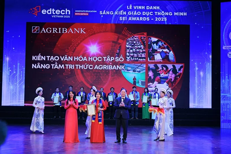 Agribank ghi dấu ấn tại Lễ vinh danh Sáng kiến Giáo dục Thông minh - SEI Awards năm 2025