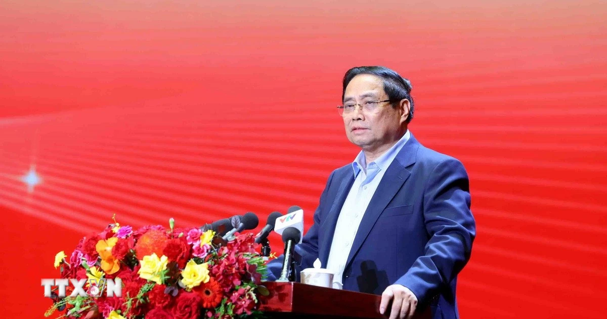 Thủ tướng: Ngành ngân hàng bảo đảm tăng trưởng tín dụng đúng và trúng