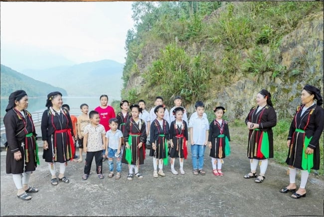 Đồng bào dân tộc thiểu số chủ động loại bỏ hủ tục, xây dựng đời sống văn hóa mới - Ảnh 1.