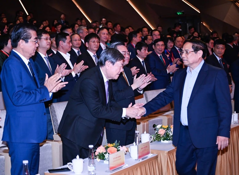 Thủ tướng: Ngành Ngân hàng cần 