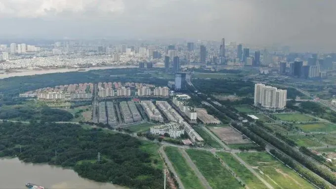 قطعه زمین در منطقه شهری Thu Thiem، شهر هوشی مین. عکس: HOANG HUNG